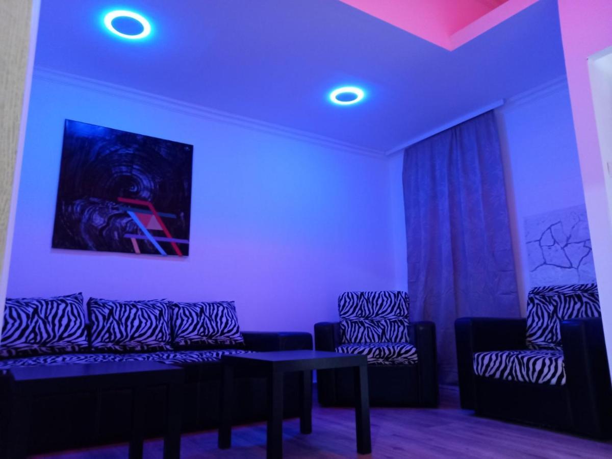 Mystic Apartments ยาโกดินา ภายนอก รูปภาพ